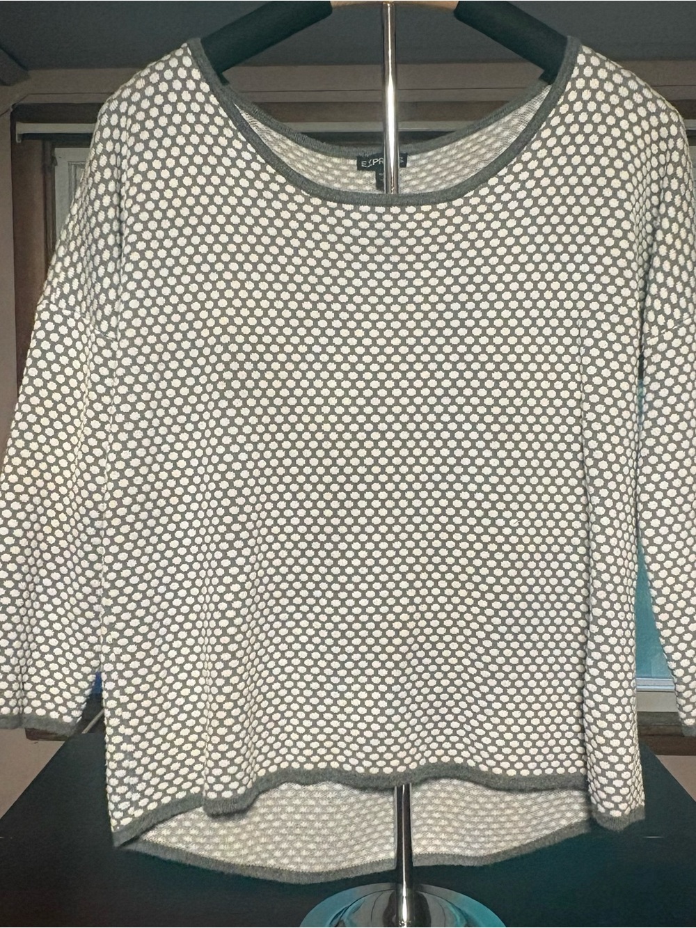 Express Grey & White Textured Honeycomb Knit Slouchy Sweater Size Large
